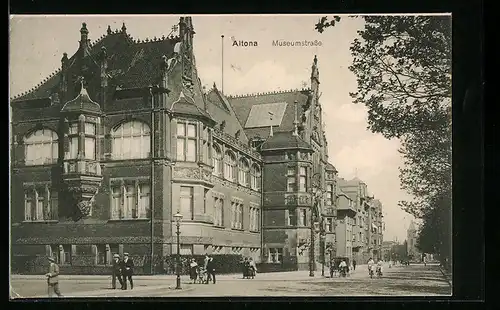 AK Hamburg-Altona, Museumstrasse mit Passanten