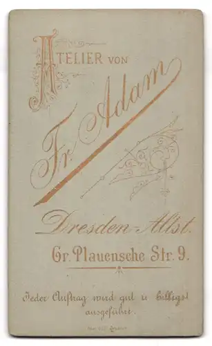 Fotografie Fr. Adam, Dresden, Gr. Plauensche Str. 9, Portrait eines Herrn im Anzug mit Bart