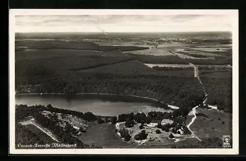 AK Möllenhorst, Ortspanorama mit Strand-Terrasse, Luftaufnahme