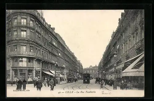 AK Lille, La Rue Faidherbe, Strassenbahn
