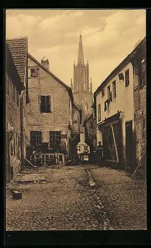 AK Rathenow, Strasse und Hof im Seitenbeutel mit Kirche