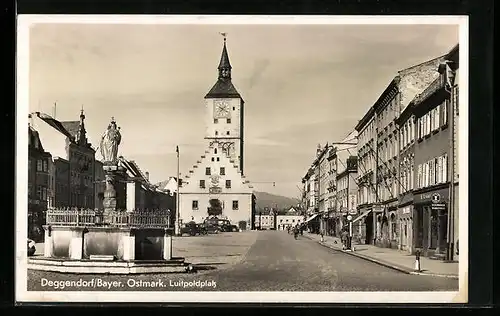 AK Deggendorf, Der Luitpoldplatz im Sonnenlicht