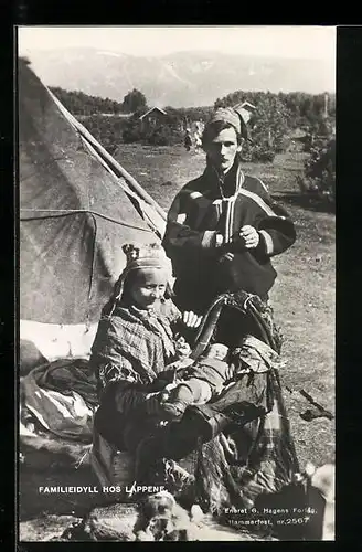 AK Junges Lappen-Paar mit Säugling vor dem Zelt
