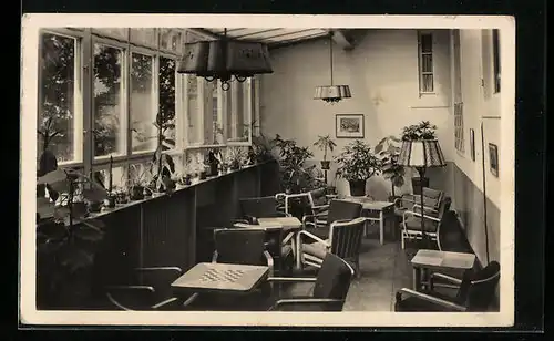 AK Neu-Fahrland, Sanatorium Heinrich Heine, Blick in den Wintergarten