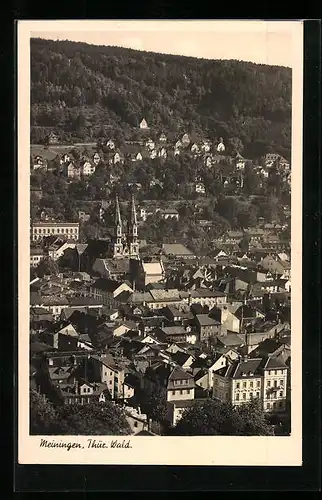AK Meiningen /Thür. Wald., Dächerlandschaft mit Kirche