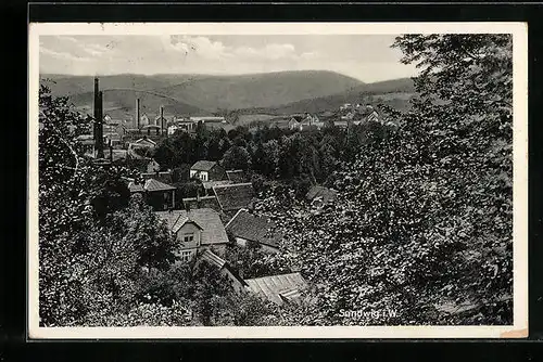 AK Sundwig i. W., Ortsansicht mit Fabrikschornsteinen