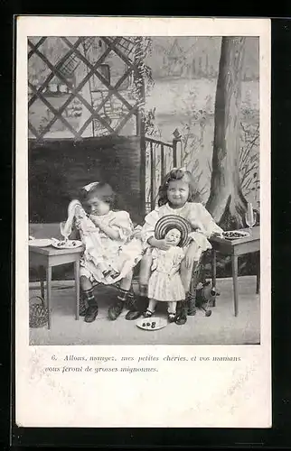 AK Zwei Mädchen spielen mit ihren zwei Puppen