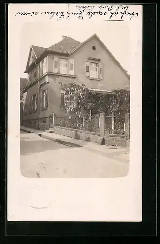 AK Lahr, Strassenpartie mit Ansicht eines Wohnhauses