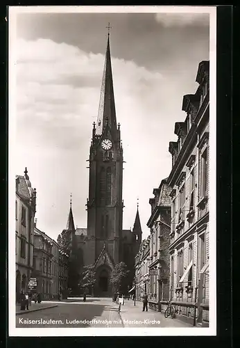AK Kaiserslautern, Ludendorffstrasse mit Marien-Kirche