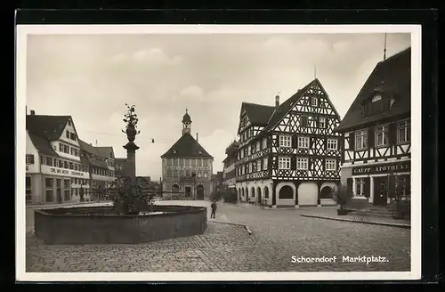 AK Schorndorf, Marktplatz mit Brunnen