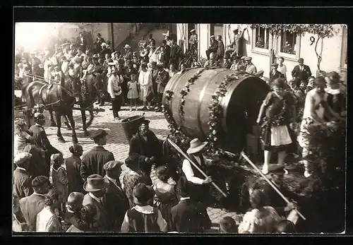 Foto-AK Erfurt, Festzug um 1927