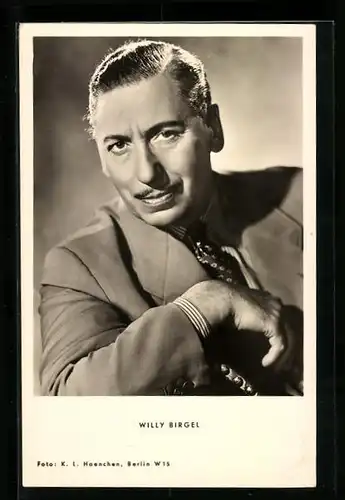 AK Schauspieler Willy Birgel mit Anzug und Krawatte