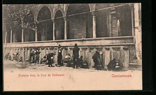 AK Constantinople, Fontaine dans la Cour de Suléimanié