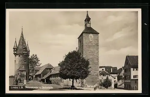 AK Lindau, Strasse am Schrannenplatz mit Peterskirche und Diebsturm