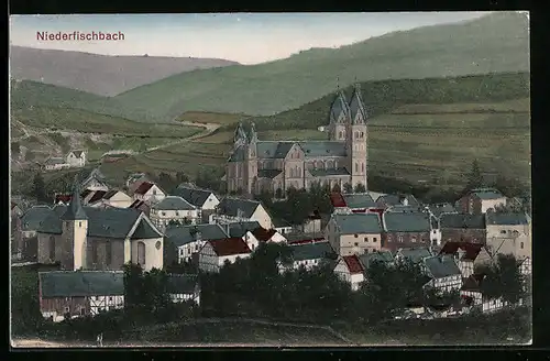AK Niederfischbach, Ortsansicht mit Blick auf die Kirche und Landschaft