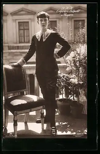 AK Erbprinz Luitpold als Bube auf dem Balkon stehend