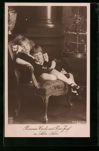 AK Prinzessin Cäcilie und Prinz Josef zu Salm-Salm in hübscher Kleidung