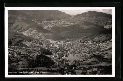 AK Ottenhöfen bad. Schwarzwald, Ortsansicht aus der Ferne