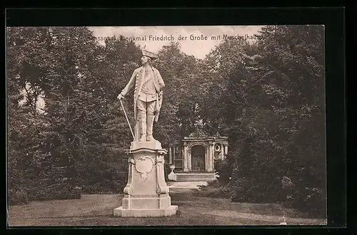 AK Potsdam, Sanssouci, Denkmal Friedrich der Grosse mit Muschelhaus