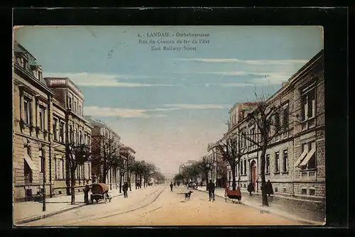 AK Landau, Ostbahnstrasse mit Passanten