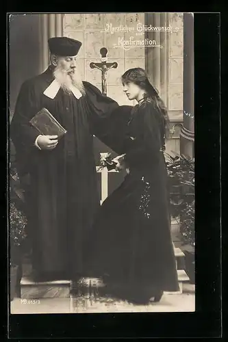 AK Pfarrer segnet Konfirmandin