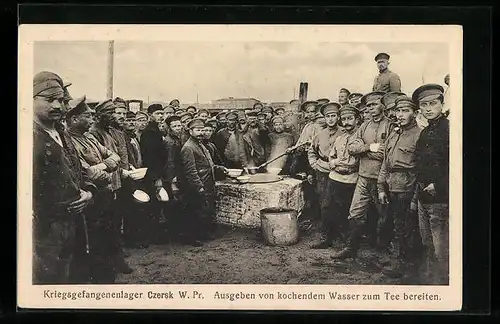 AK Czersk, Kriegsgefangenenlager, Ausgeben von kochendem Wasser zum Tee bereiten