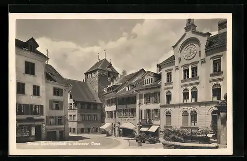 AK Brugg, Gerichtsgebäude und schwarzer Turm mit Geschäften