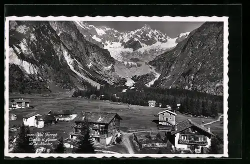 AK Val Ferret, Chalets et glacier de la Neuvaz