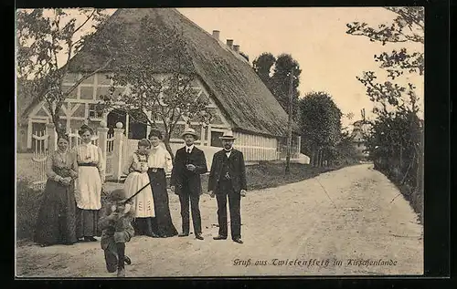 AK Twielenfleth im Kirschenlande, Strassenpartie mit Bauernhaus und Anwohnern