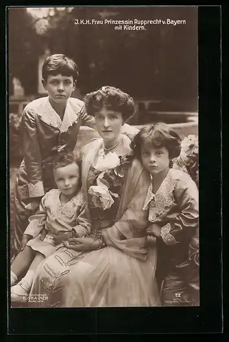 AK Prinzessin Rupprecht v. Bayern mit ihren Kindern, Erbprinz Luitpold