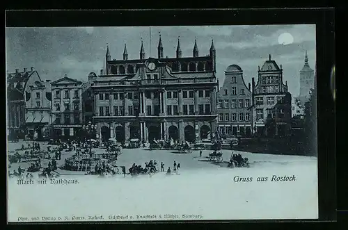 Mondschein-AK Rostock, Markt mit Geschäften, Rathaus und Brunnen