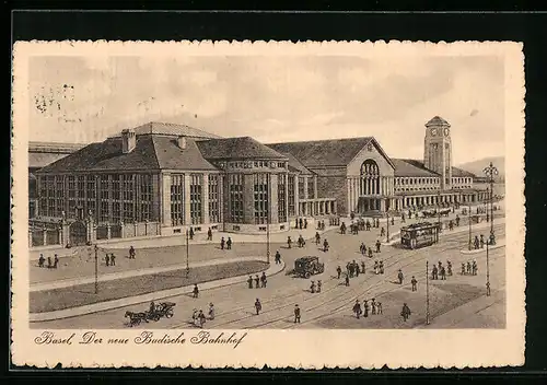 AK Basel, Neuer Badischer Bahnhof mit Strasse aus der Vogelschau, Strassenbahn
