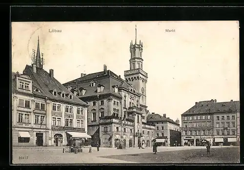 AK Löbau, am Marktplatz mit Blick auf die Kirche