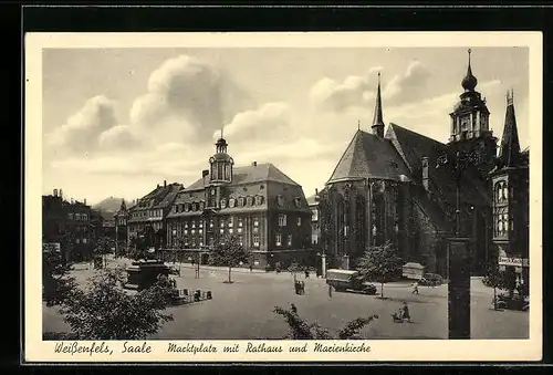 AK Weissenfels /Saale, Marktplatz mit Rathaus und Marienkirche