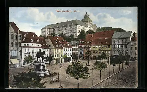 AK Weissenfels, am Marktplatz mit Denkmal und Apotheke