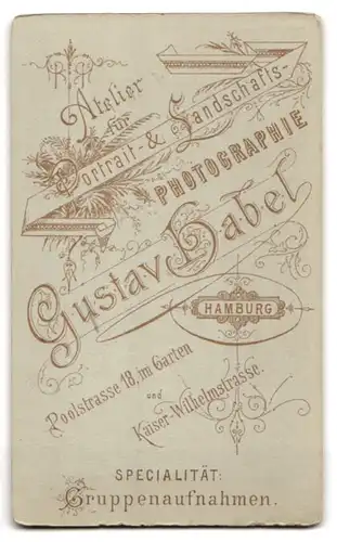 Fotografie Gustav Habel, Hamburg, Poolstr. 18 und Kaiser-Wilhelmstr., Junge Dame im Kleid mit Medaillon