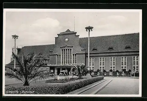 AK Liegnitz, Denkmal und Anlagen vor dem Bahnhof