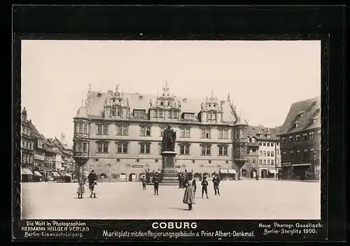 Foto-AK NPG Nr. 1336: Coburg, Marktplatz mit dem Regierungsgebäude & Prinz Albert-Denkmal