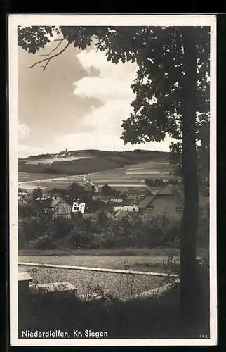 AK Niederdielfen /Kr. Siegen, Panorama des Ortes