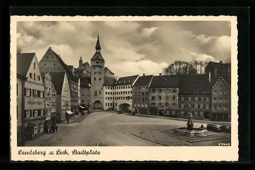 AK Landsberg a. Lech, Stadtplatz mit Gasthof Herzog Stüberl