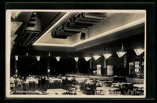 AK Grömitz i. Holstein, Ostseebad, Gasthaus Kurpalast Strandhalle, Innenansicht