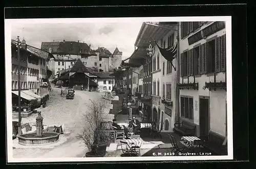AK Gruyères, La rue