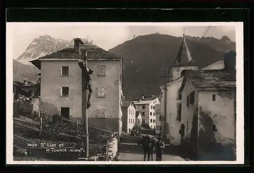 AK St. Luc, Strassenpartie mit Blick zum Tounot