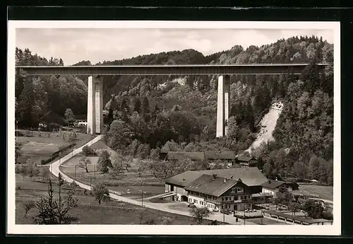 AK Weyarn, Mangfallbrücke mit Gasthaus Bruckmühle