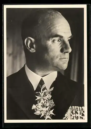 AK Hauptmann Hermann Köhl, Erstbezwinger des Ozeans in Westrichtung auf Junkers Landlugzeug 1928, Pour le Mérite
