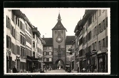 AK Liestal, Rathausstrasse mit ober Tor