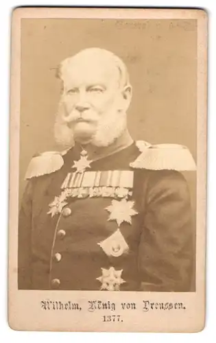 Fotografie unbekannter Fotograf und Ort, Portrait König Wilhelm I. von Preussen in Uniform mit Ordenspange und Halsorden