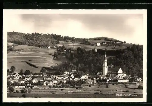 AK Deggendorf /Donau, Teilansicht mit Kirche