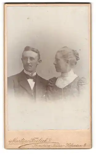 Fotografie Martin Fröhlich, Flensburg, Norder-Hofenden 9, Junges Paar im Portrait