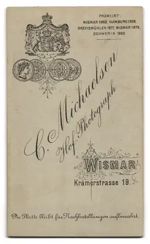 Fotografie C. Michaelsen, Wismar, Krämerstr. 19, Junger Mann mit Scheitel im Portrait